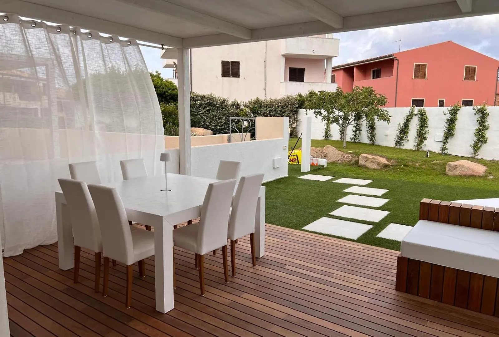Cozy House With Garden & Pool Διαμέρισμα Palau